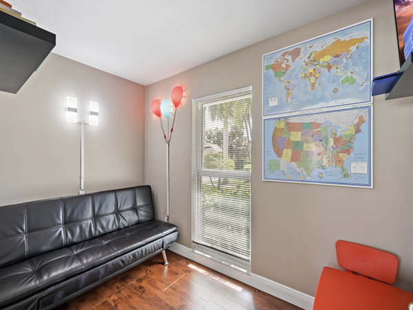 Canal Front 4 Bedroom Vacation Home Sleeps 10 Marco Island